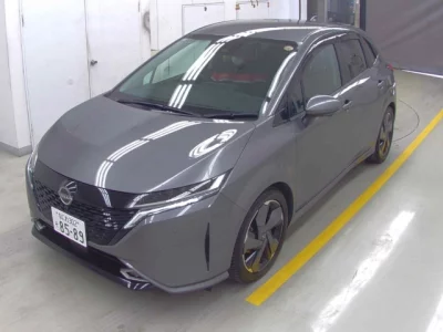 Nissan Aura