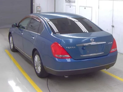 Nissan TEANA  с аукциона в Японии