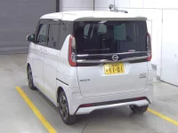 Nissan ROOX лот № 3005 оценка 5  с аукциона в Японии 1