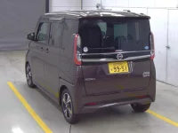 Nissan ROOX лот № 3004 оценка 4.5  с аукциона в Японии 1