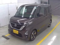 Nissan ROOX лот № 3004 оценка 4.5  с аукциона в Японии 2