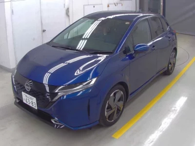 Nissan Aura