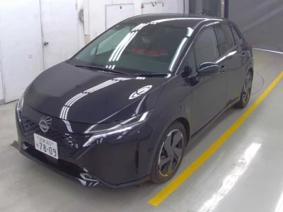 Nissan Aura