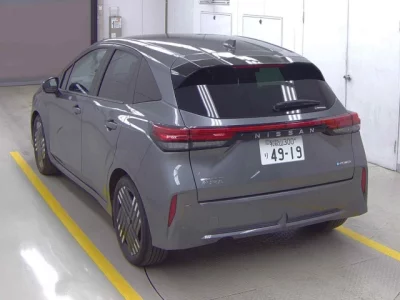Nissan Aura