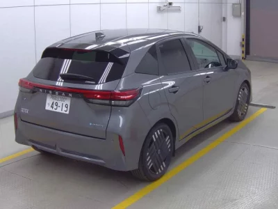 Nissan Aura