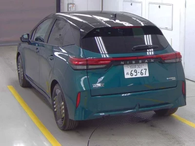 Nissan Aura