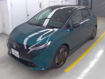 Nissan Aura