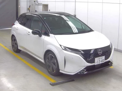 Nissan Aura