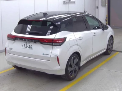 Nissan Aura