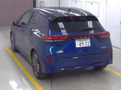 Nissan Aura