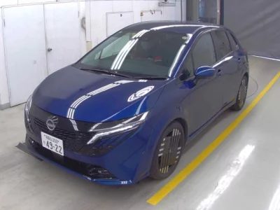 Nissan Aura