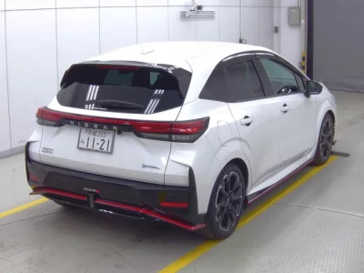 Nissan Aura