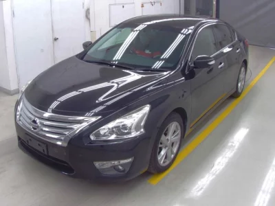 Nissan TEANA  с аукциона в Японии