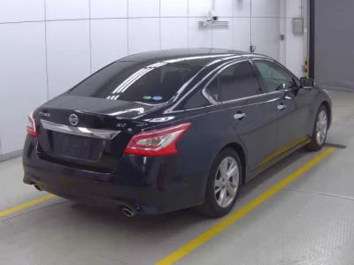 Nissan TEANA  с аукциона в Японии