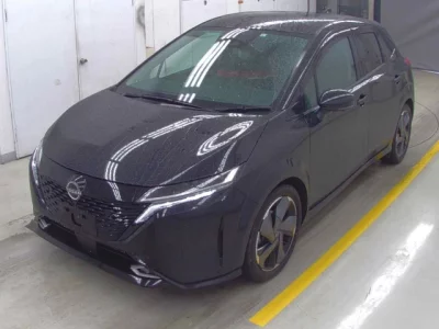 Nissan Aura