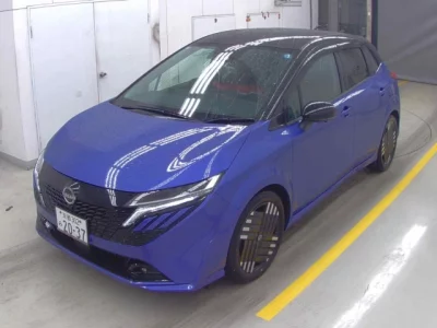 Nissan Aura