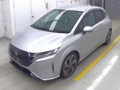 Nissan Aura