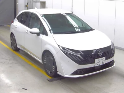 Nissan Aura