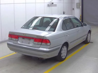 Nissan Sunny