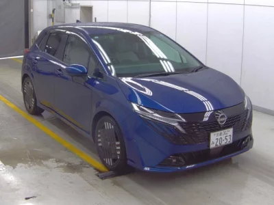Nissan Aura