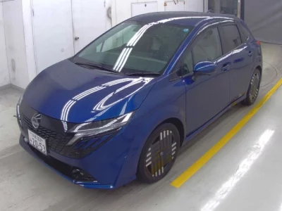 Nissan Aura