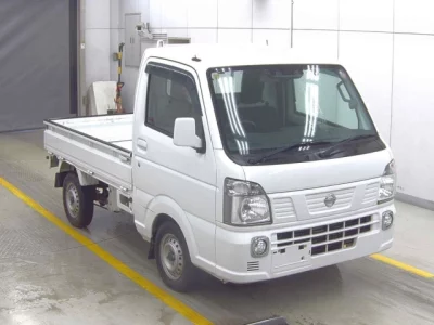 Nissan NT100 Clipper