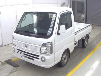 Nissan NT100 Clipper