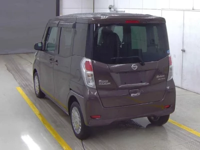 Nissan DAYZ ROOX  с аукциона в Японии