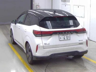 Nissan Aura