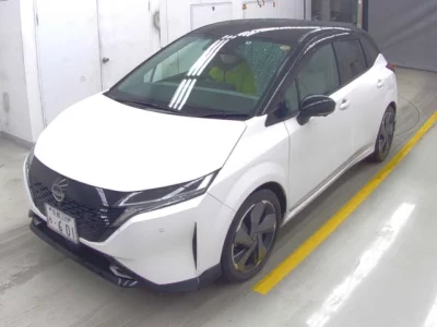 Nissan Aura