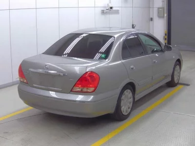 Nissan SYLPHY  с аукциона в Японии