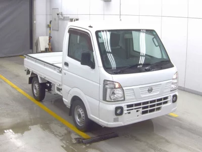 Nissan NT100 Clipper