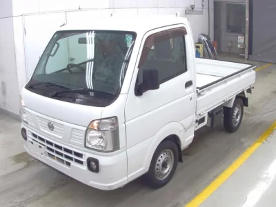 Nissan NT100 Clipper