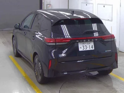 Nissan Aura
