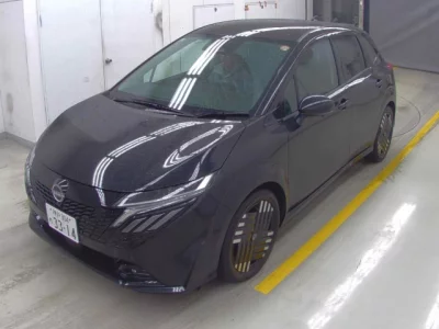 Nissan Aura