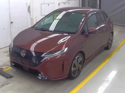 Nissan AURA