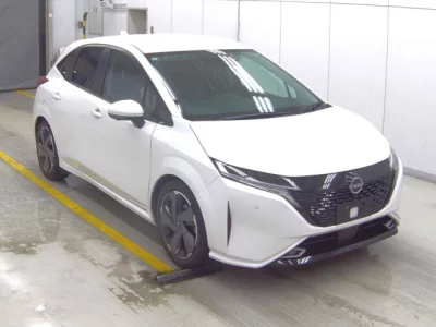 Nissan Aura