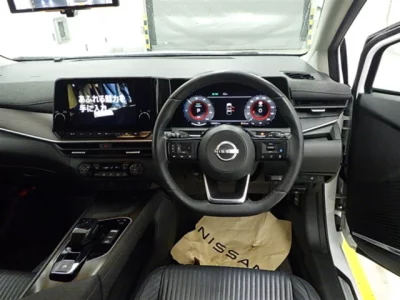 Nissan Aura