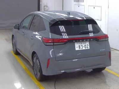 Nissan Aura