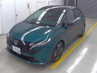 Nissan Aura