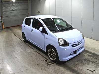 Toyota PIXIS EPOCH  с аукциона в Японии