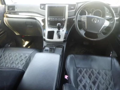Toyota ALPHARD  с аукциона в Японии