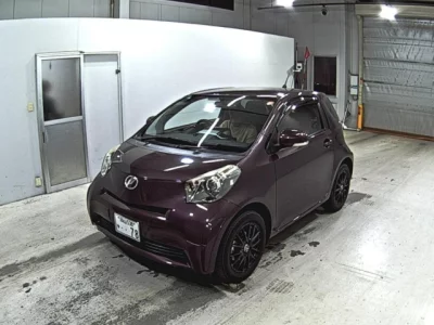 Toyota iQ