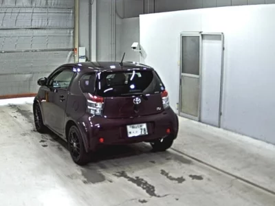 Toyota iQ