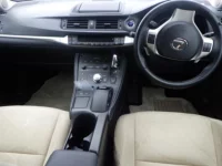 Lexus CT лот № 2193 оценка 3.5  с аукциона в Японии 2