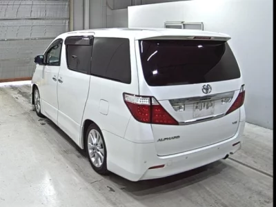 Toyota ALPHARD  с аукциона в Японии