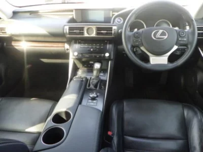 Lexus IS300h