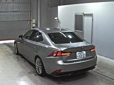 Lexus IS300h