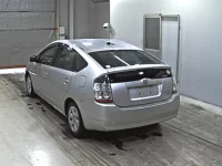 Toyota Prius лот № 9287 оценка R  с аукциона в Японии 1