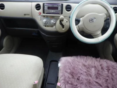 Toyota SIENTA  с аукциона в Японии